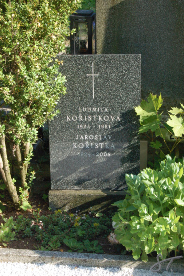 grave2a